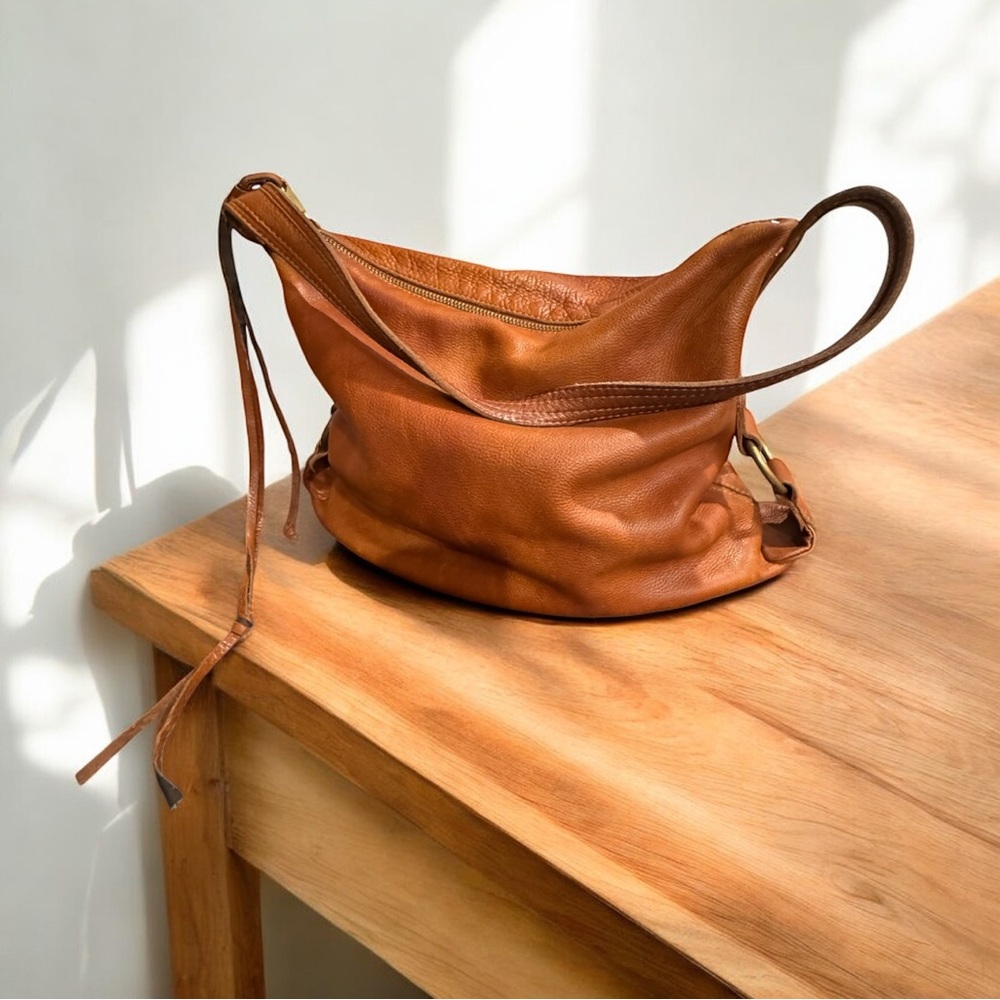 Banana Republic Tan Leather slouchy hobo bag
